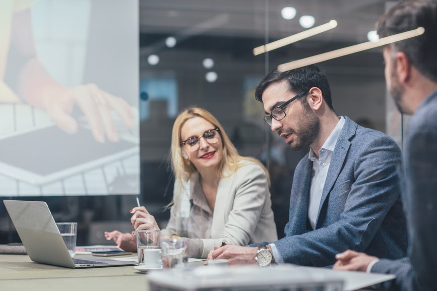 6 Steps to Create a Management Development Program That Works